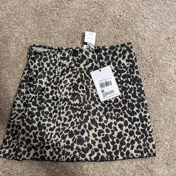 Princess Polly Mini Skirt NWT - Picture 3 of 4